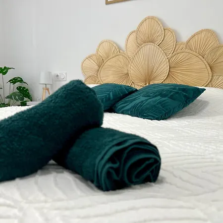 Bonita Planta Baja Con Patio En 1ª Linea De Playa * Пуэтро-де-Сагунто